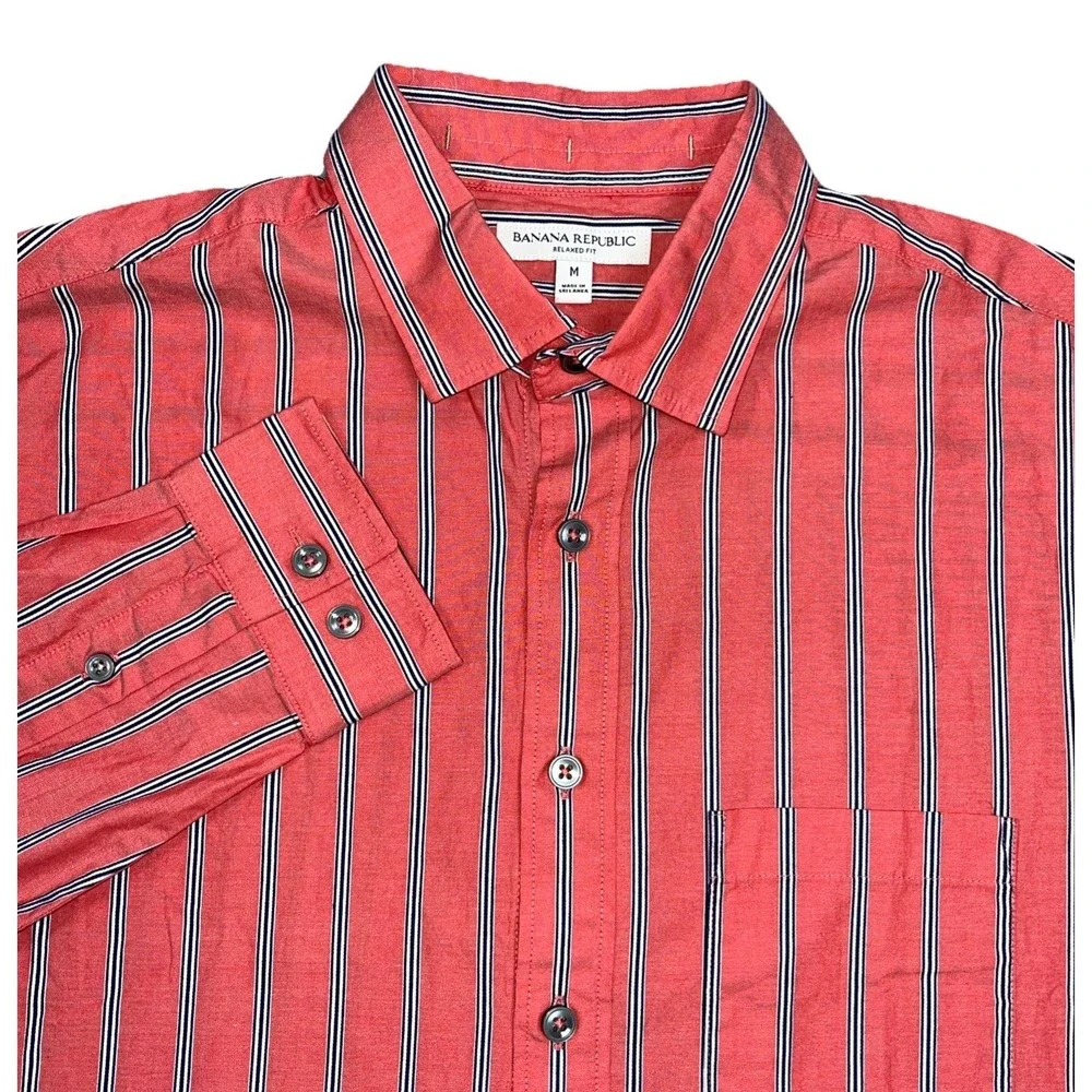 Banana Republic Mens Button Up Shirt Medium Coral Striped Relaxed Fit Casual